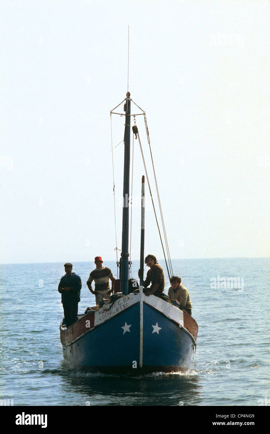 Emilia Romagna, Porto Garibaldi: The Return Of A Vessel For Squid Fishing Stock Photo