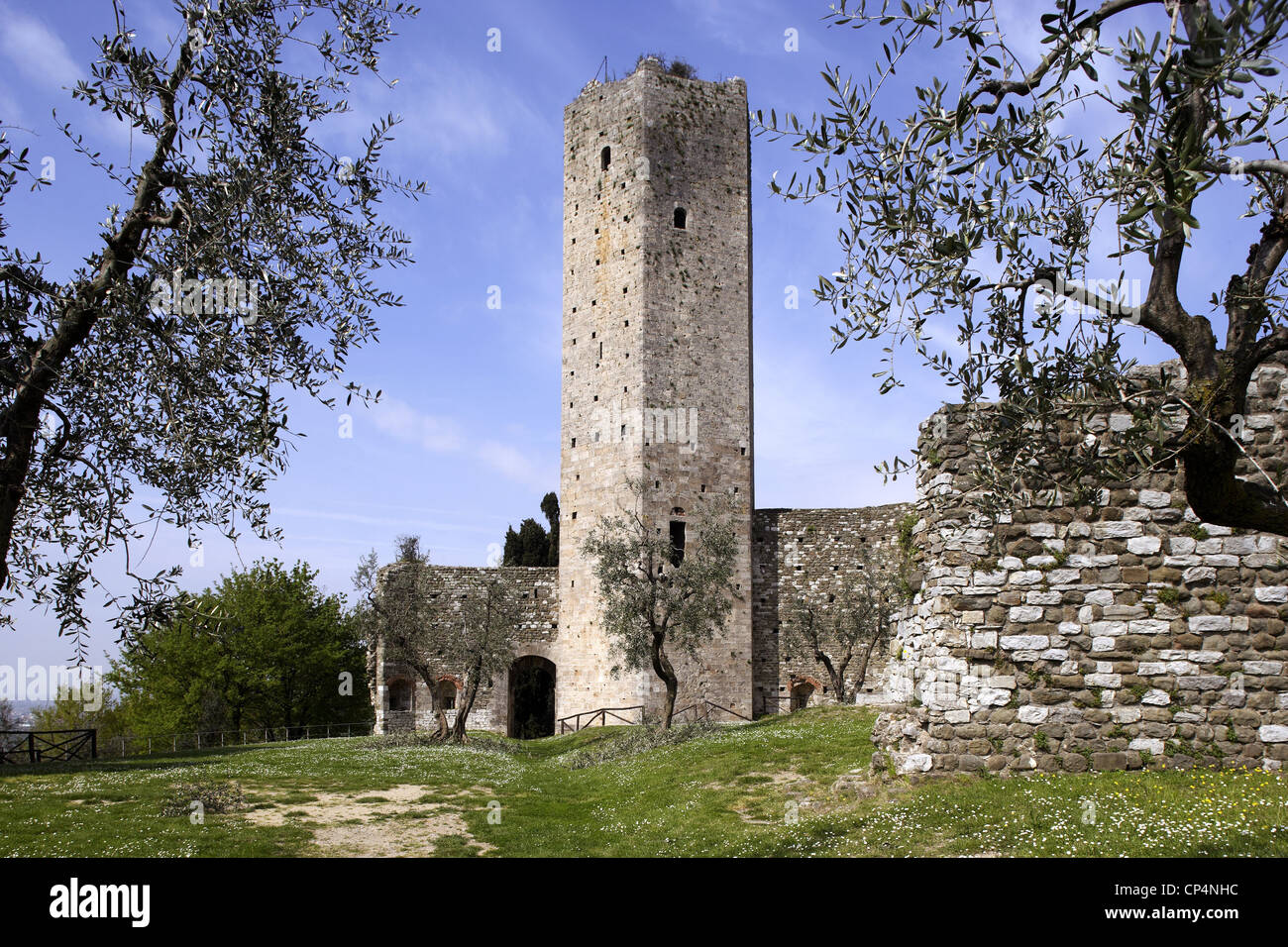 The new fortress with the hexagonal tower, 14th century. Serravalle Pistoiese, Pistoia Province, Tuscany Region, Italy. Stock Photo
