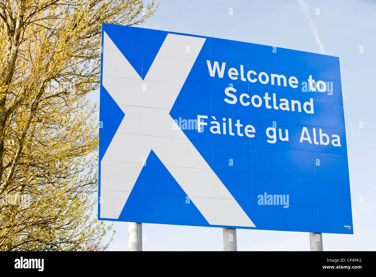 A welcome to Scotland sign on the side of the M74 at Gretna Green, Dumfries and Galloway, Scotland, UK. Stock Photo