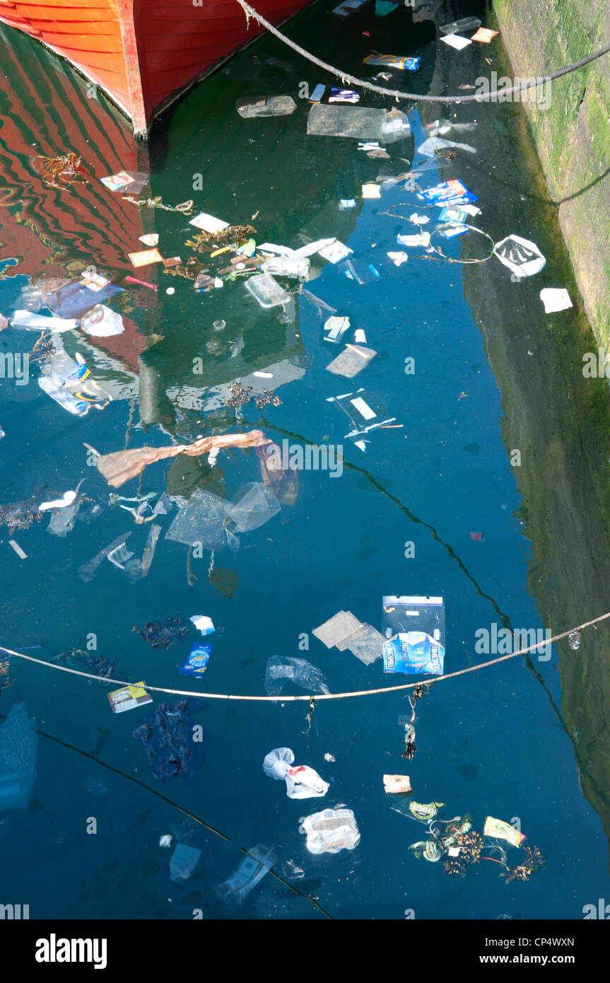 Rubbish floating in the water Stock Photo Alamy