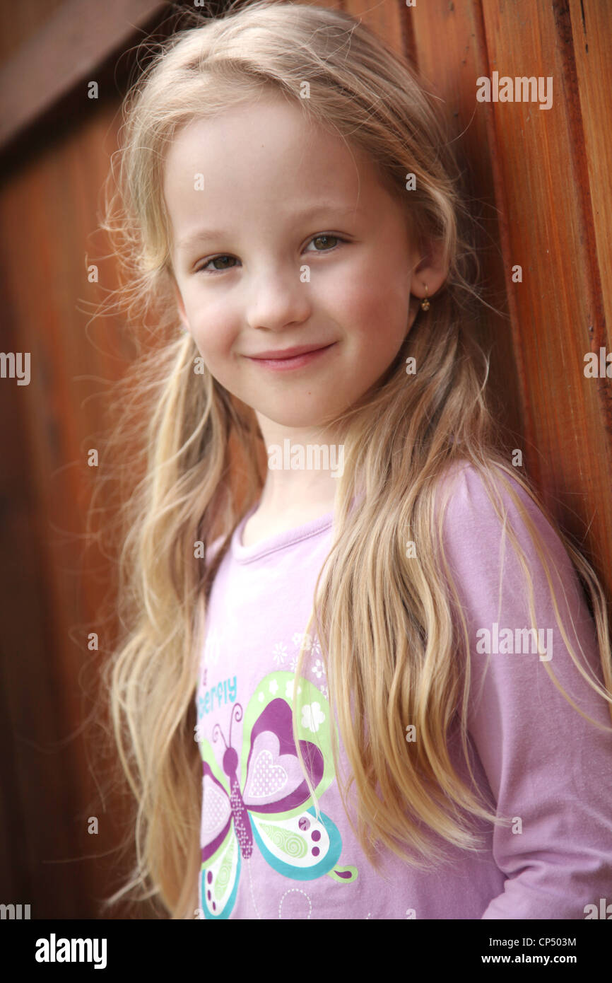 Portrait of little girl Stock Photo - Alamy