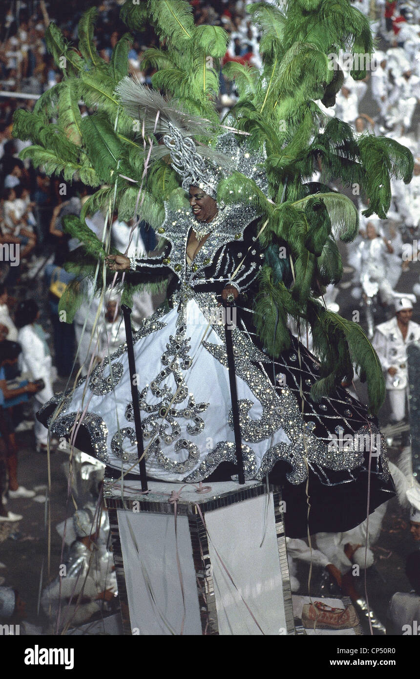 Brazil - Rio de Janeiro - Carnival, samba dancer Stock Photo - Alamy