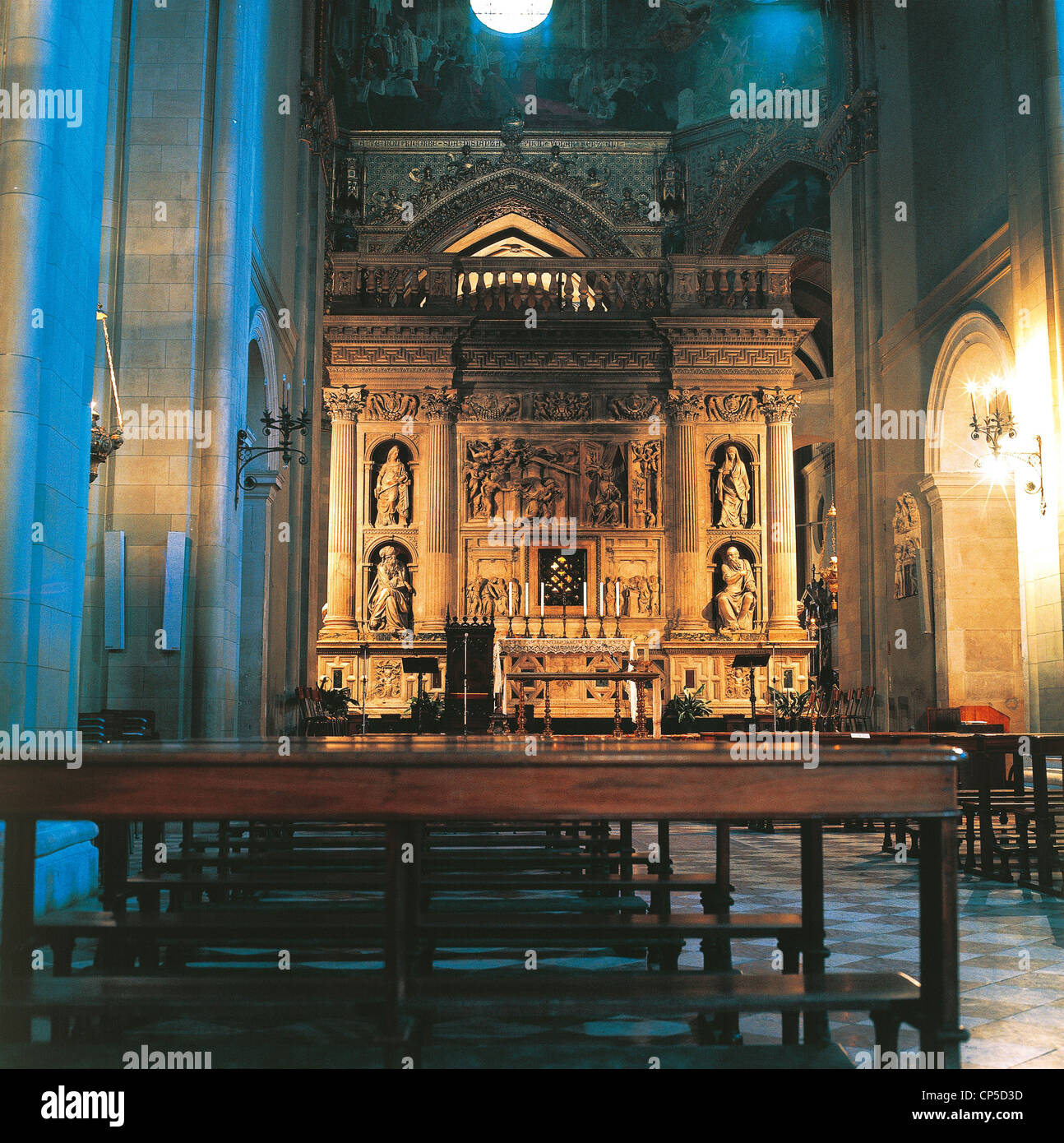 LORETO HOUSE MAKES THE SANTA Inside the BASILICA Stock Photo Alamy