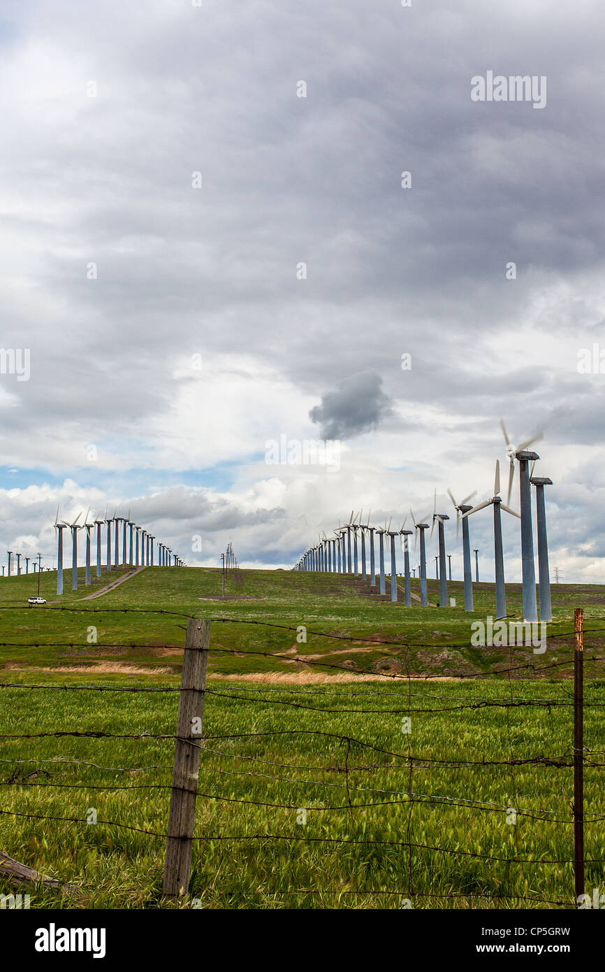 Wind Generators in the Altamont Pass in California Stock Photo Alamy