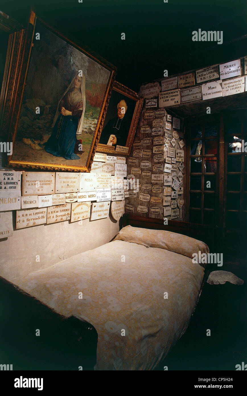 France Lourdes Bernadette S. House Stock Photo Alamy