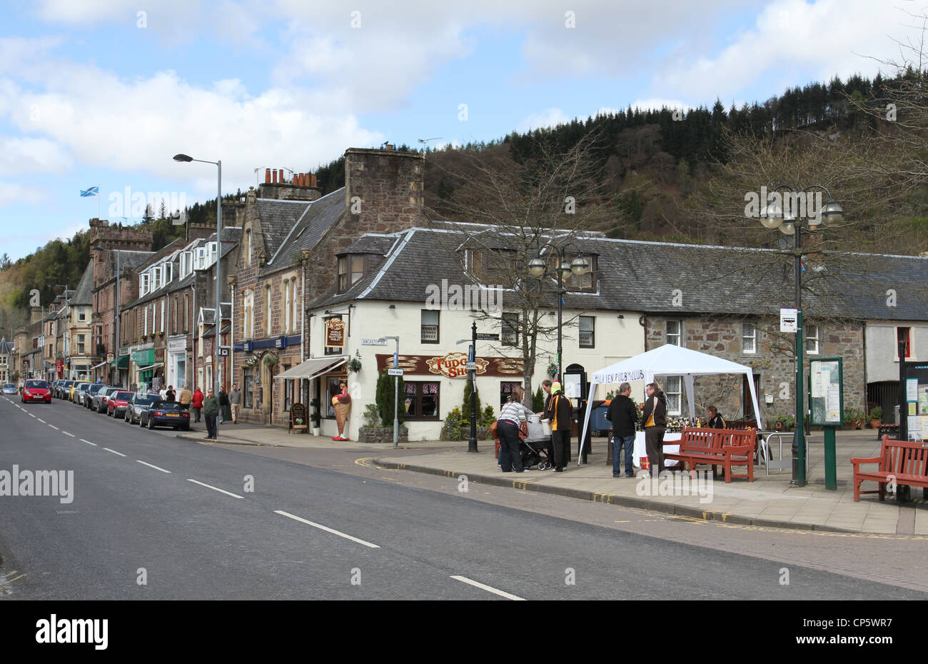 Callander street scene Scotland April 2012 Stock Photo - Alamy