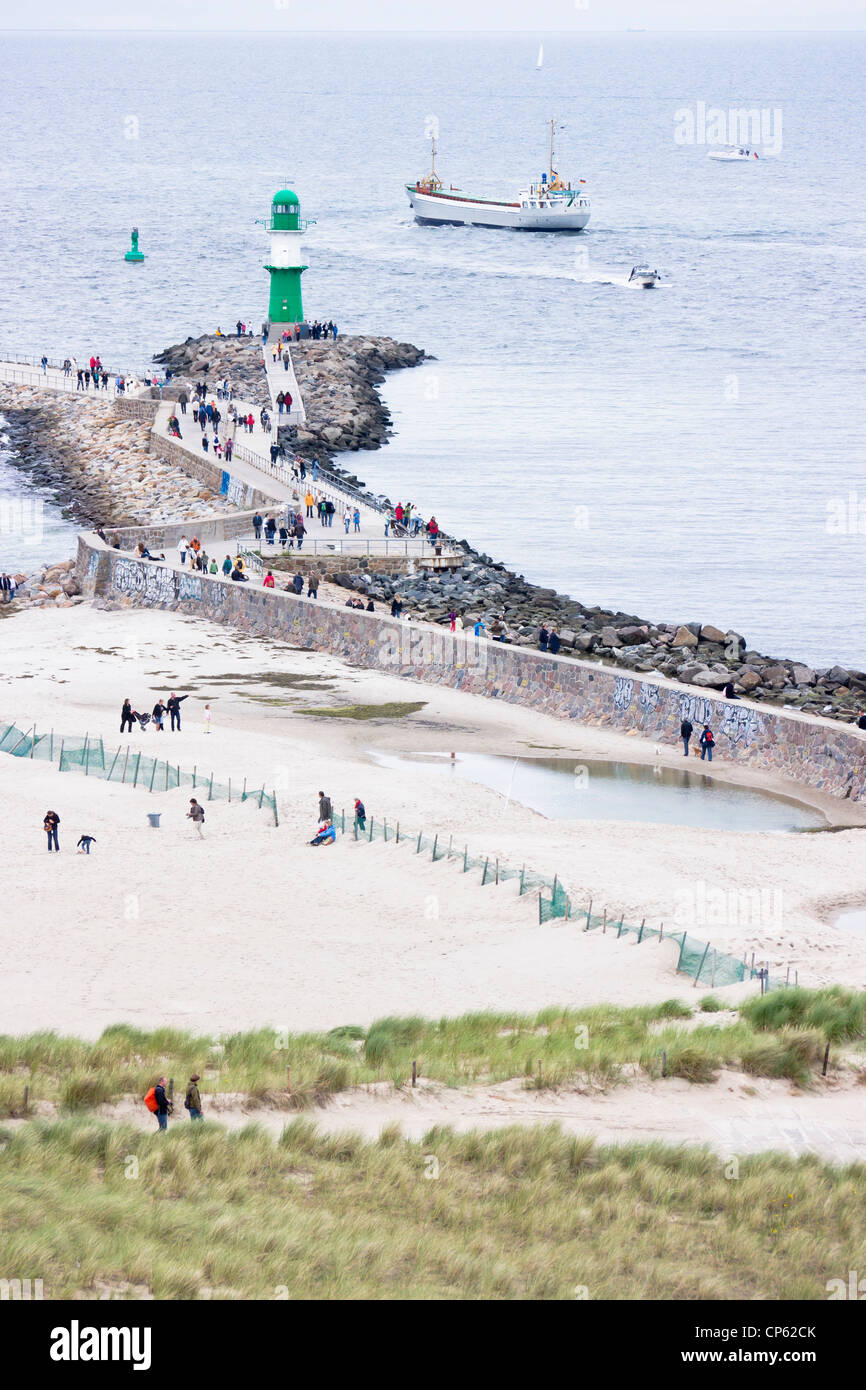 Germany, Rostock, People on beach Stock Photo - Alamy