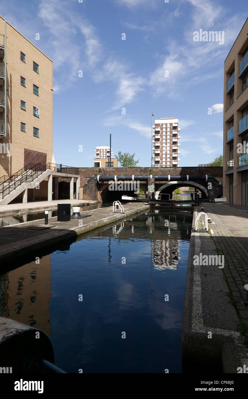 Regents canal commercial road lock reflections hires stock photography