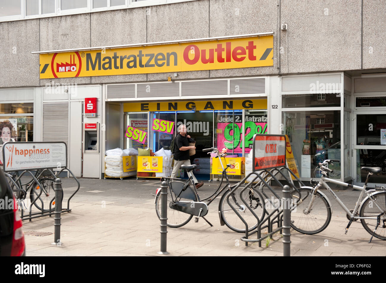 Matratzen outlet hi-res stock photography and images - Alamy