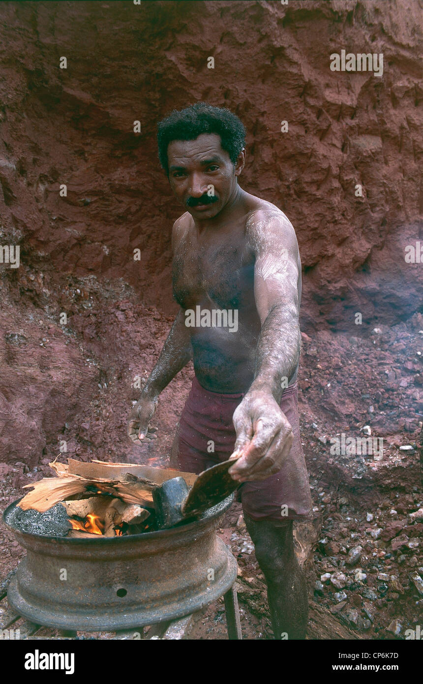 Brazil gold digger hi-res stock photography and images - Alamy