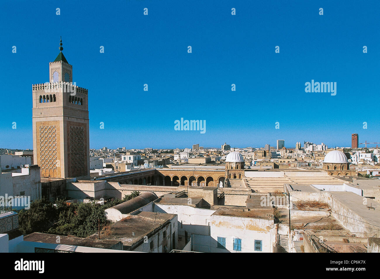 Tunisia Tunis Governorate (Wilayat Tunis) Tunisia (Tunis), the minaret of the Great Mosque