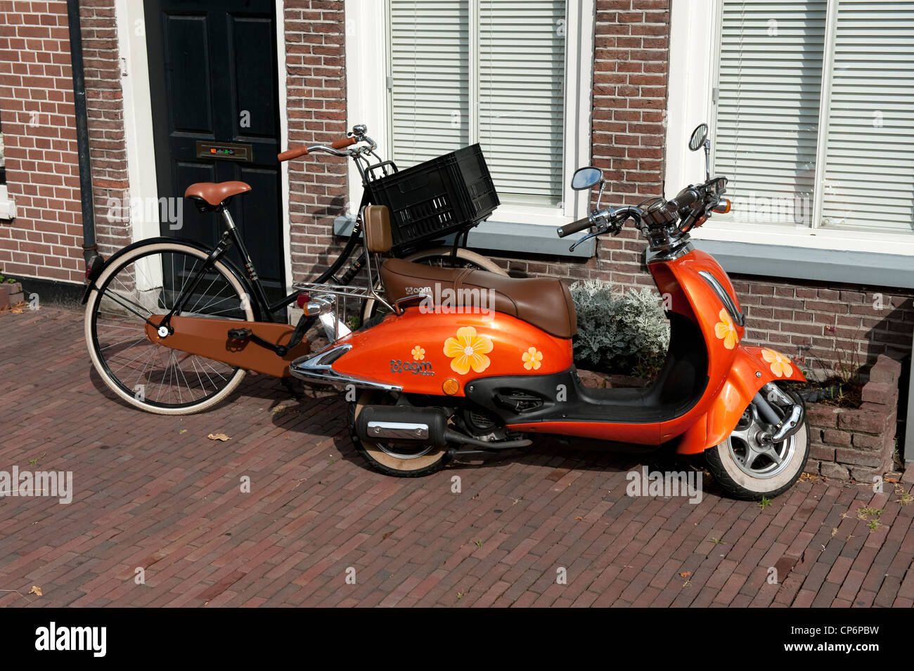 Eu moped hi-res stock photography and images - Alamy