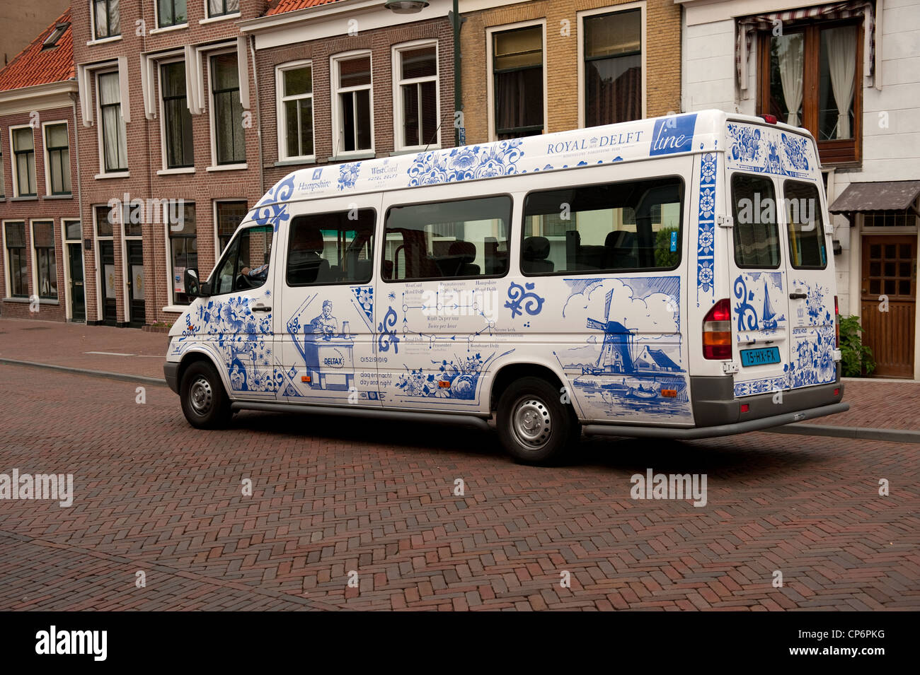White minibus hi-res stock photography and images - Alamy