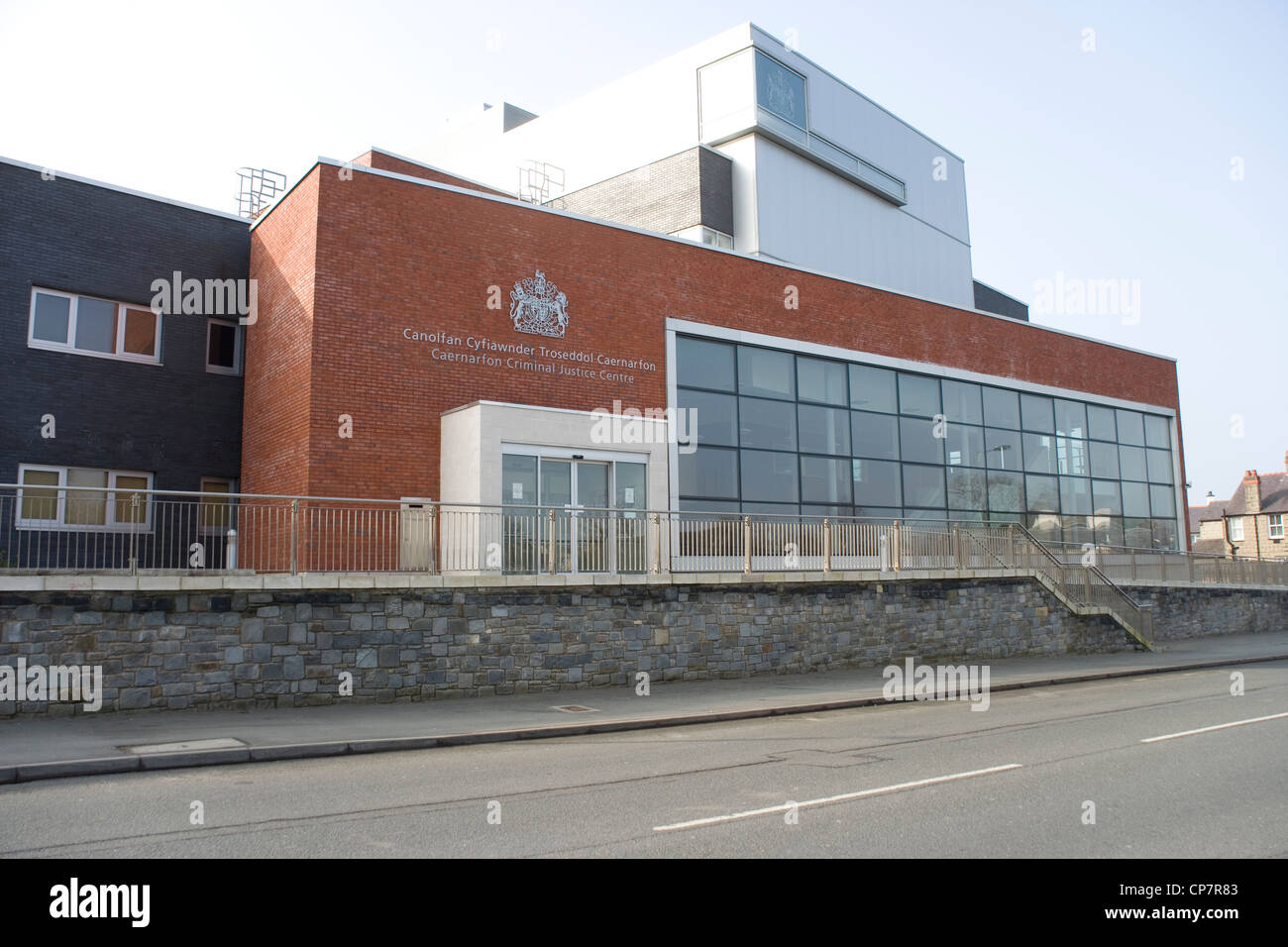 Caernarfon Criminal Justice Centre and Courts North Wales Stock Photo