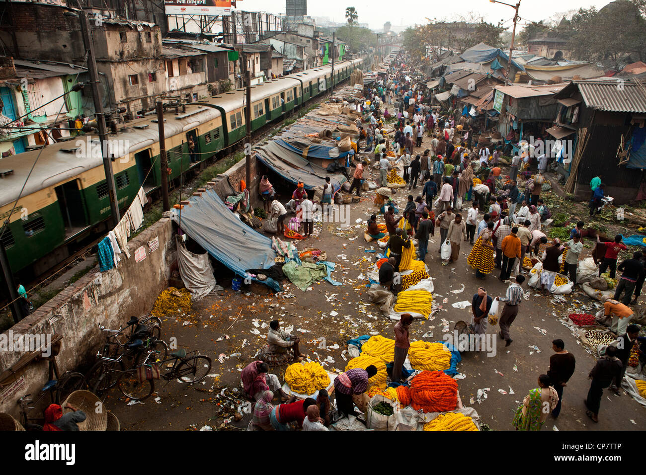 Flower market in Calcutta (Kolkata), India Stock Photo Alamy