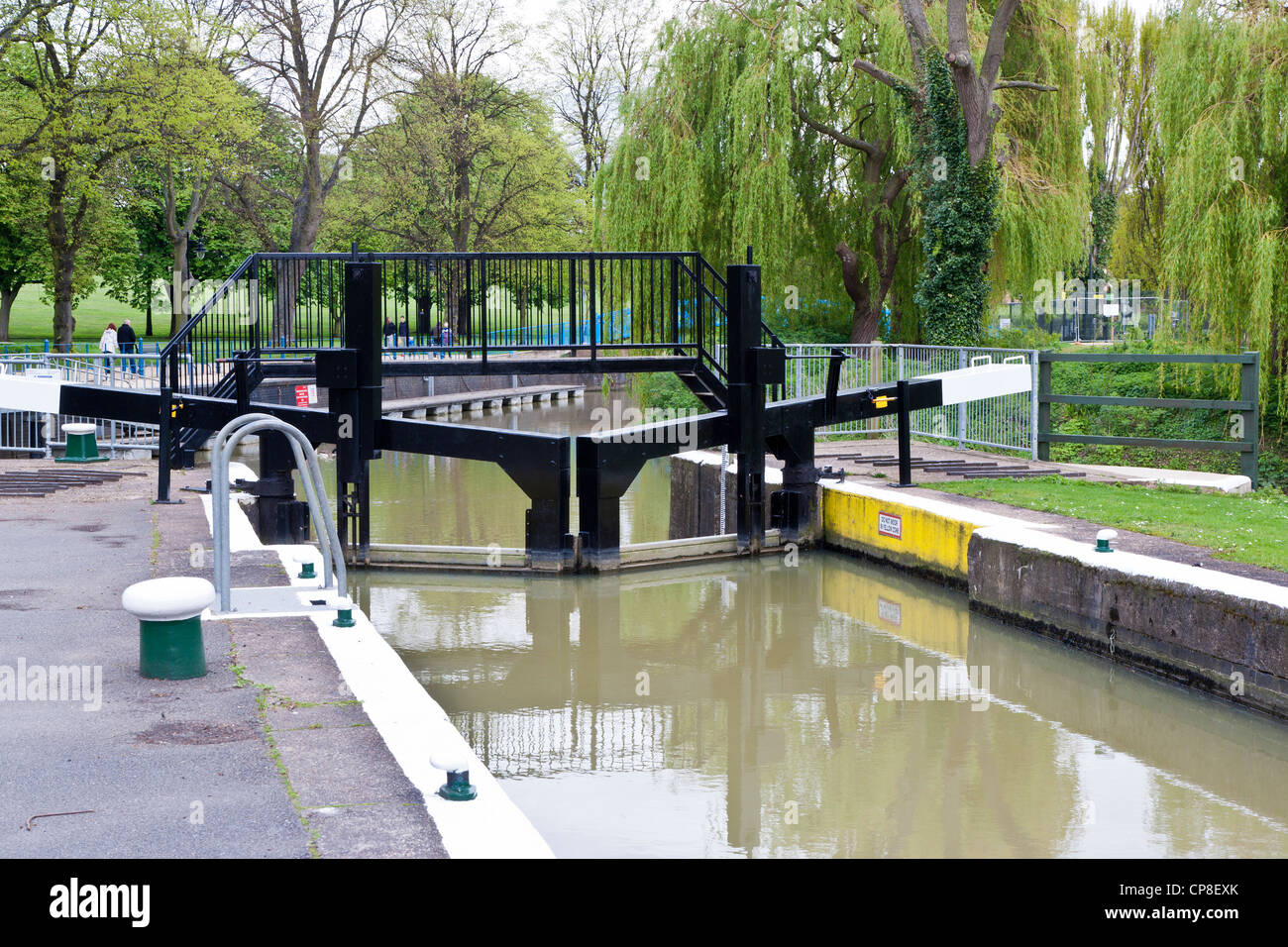 Lock on the river Nene in Northampton UK Stock Photo Alamy