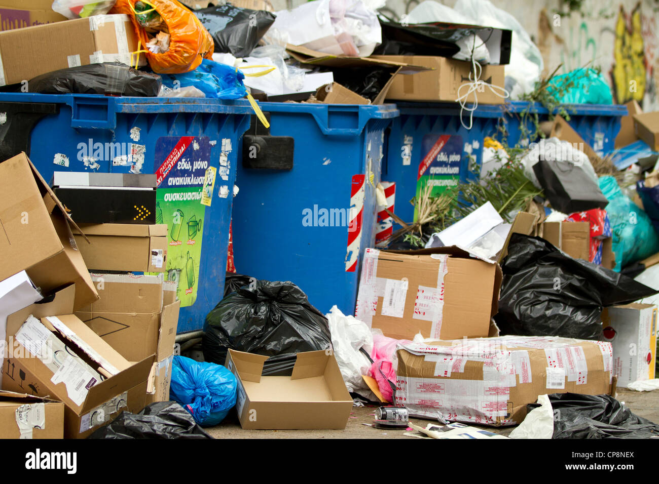 Trash Stackie Stack of garbages Stock Photo - Alamy