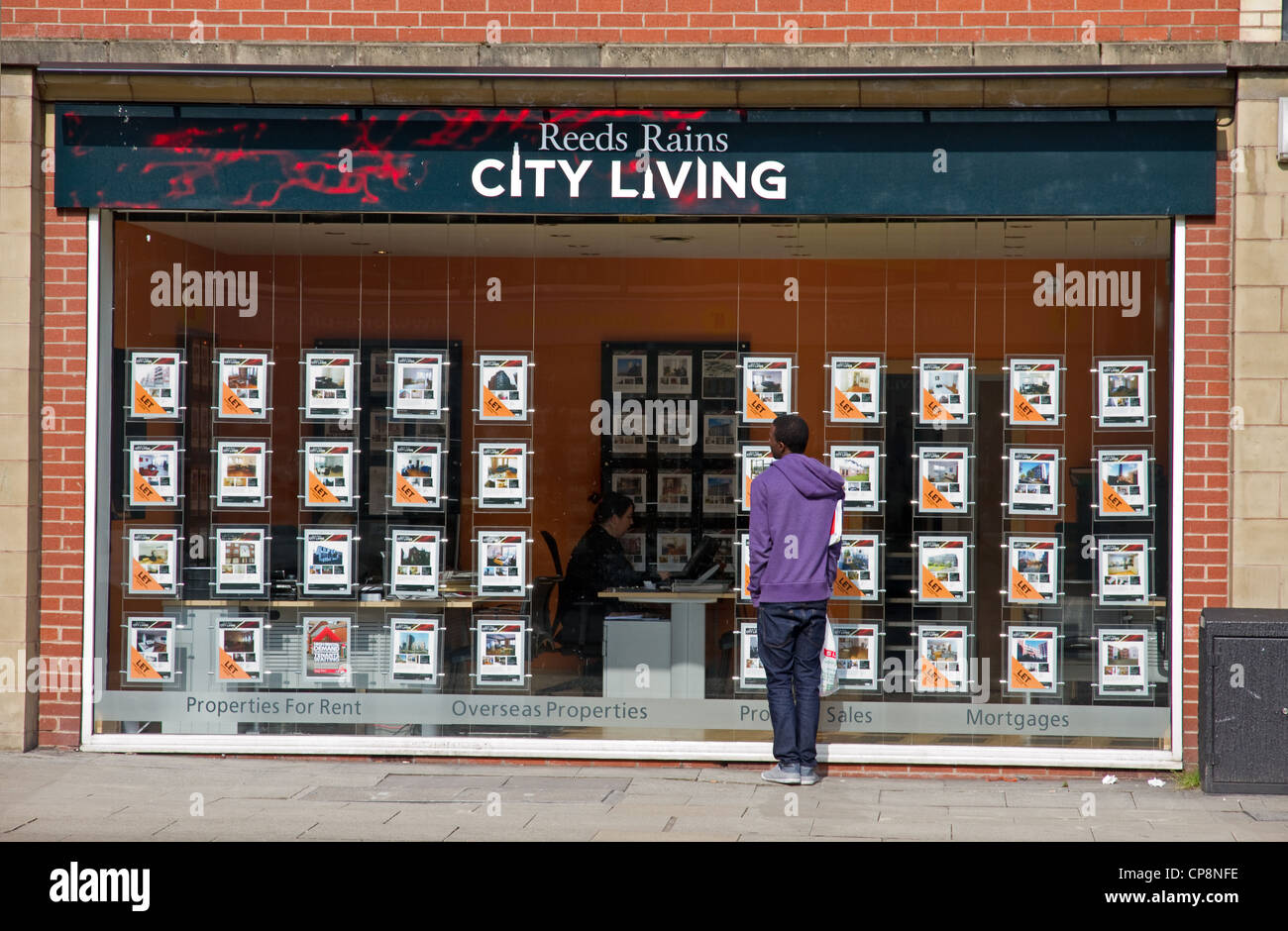 Estate agent for city centre properties, central Manchester, UK Stock