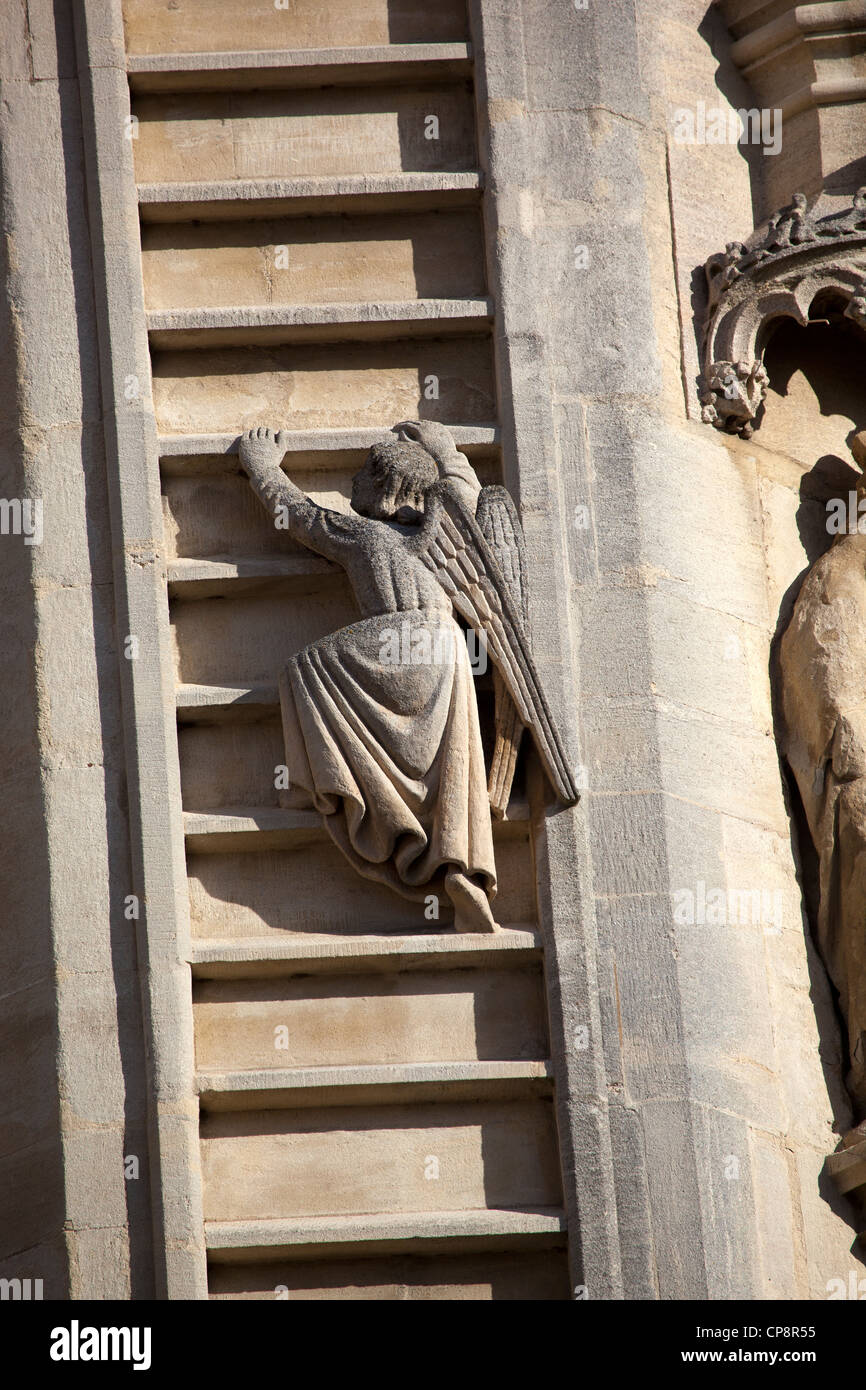 Angel Climbing Jacobs Ladder on West front of Bath Abbey Stock Photo
