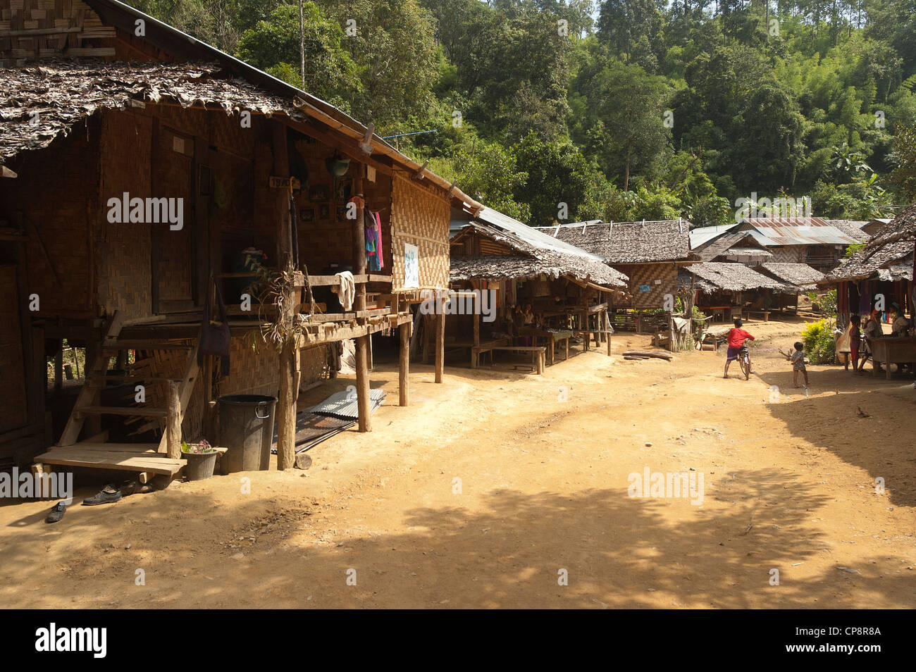 Elk208-3352 Thailand, Mae Hong Son area, Burmese refugee village, street scene Stock Photo