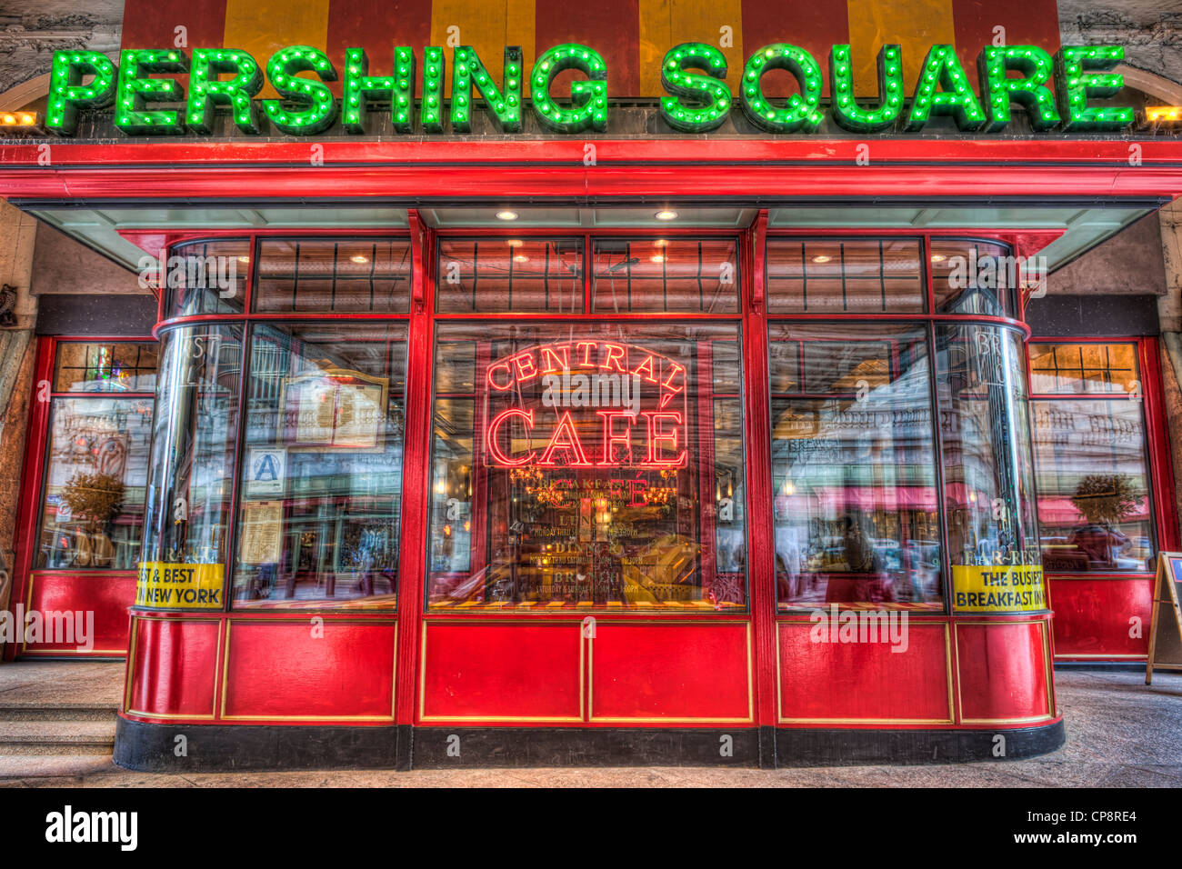 Pershing Square Central Cafe, located on 42nd street under the Park Avenue Viaduct in New York City. Stock Photo