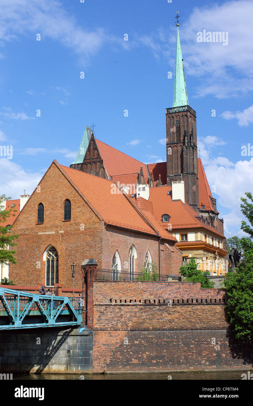 Wroclaw Ostrow Tumski Holy Cross Church Stock Photo - Alamy