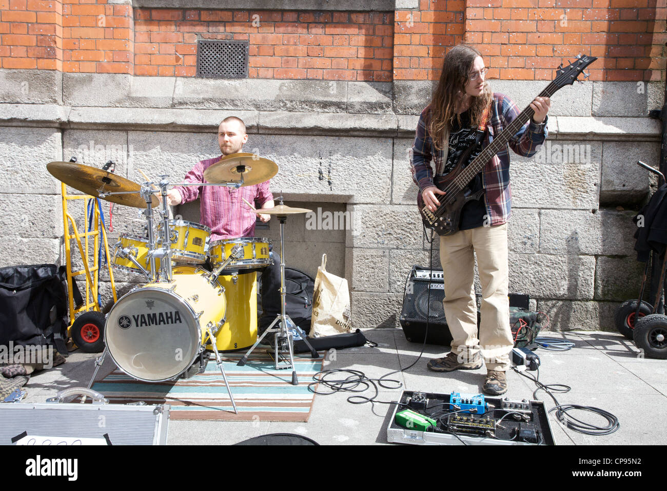 Musicians busking in Temple Bar, Dublin city, Ireland Stock Photo