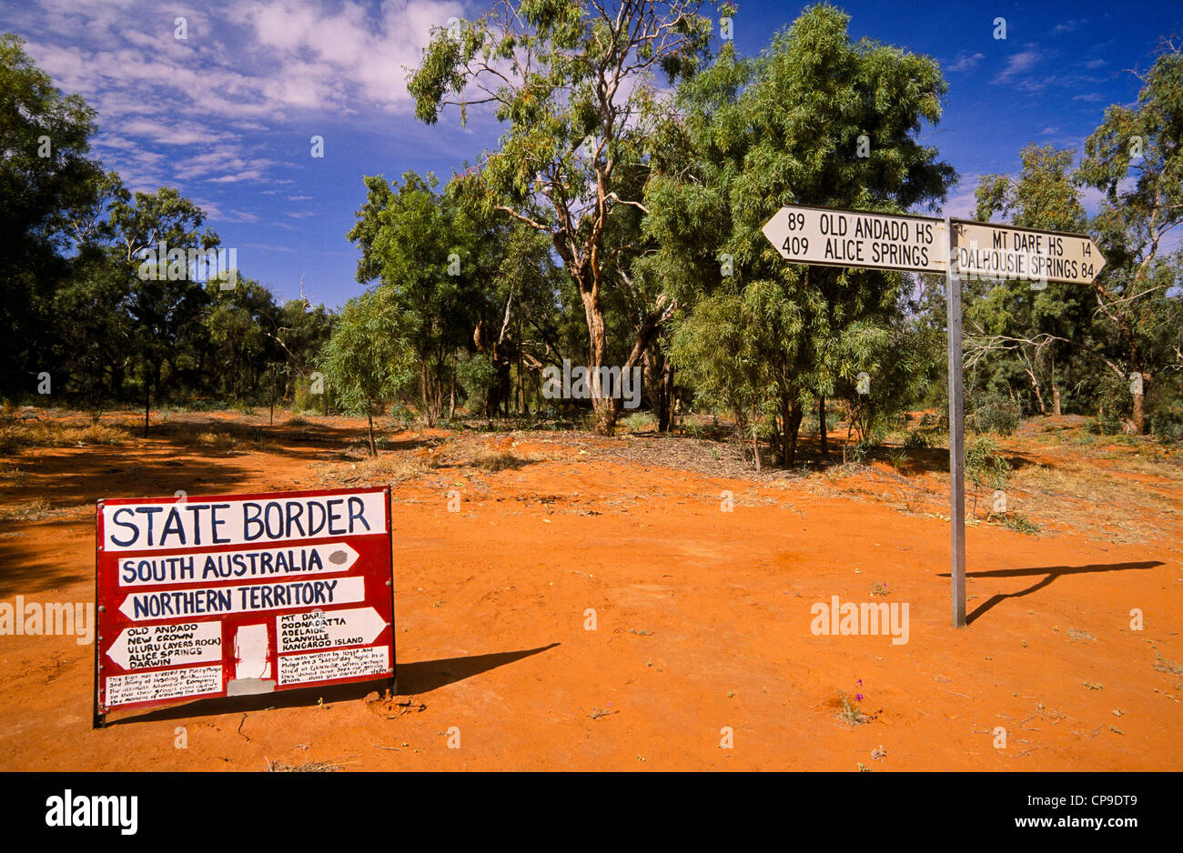 Distance marker & state borders, Australia Stock Photo