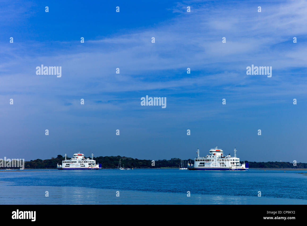 Isle of wight ferry lymington hi-res stock photography and images - Alamy