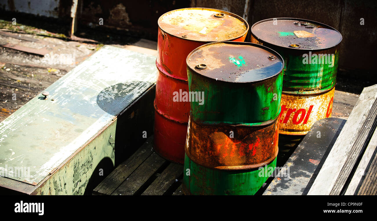 Oil drums hires stock photography and images Alamy