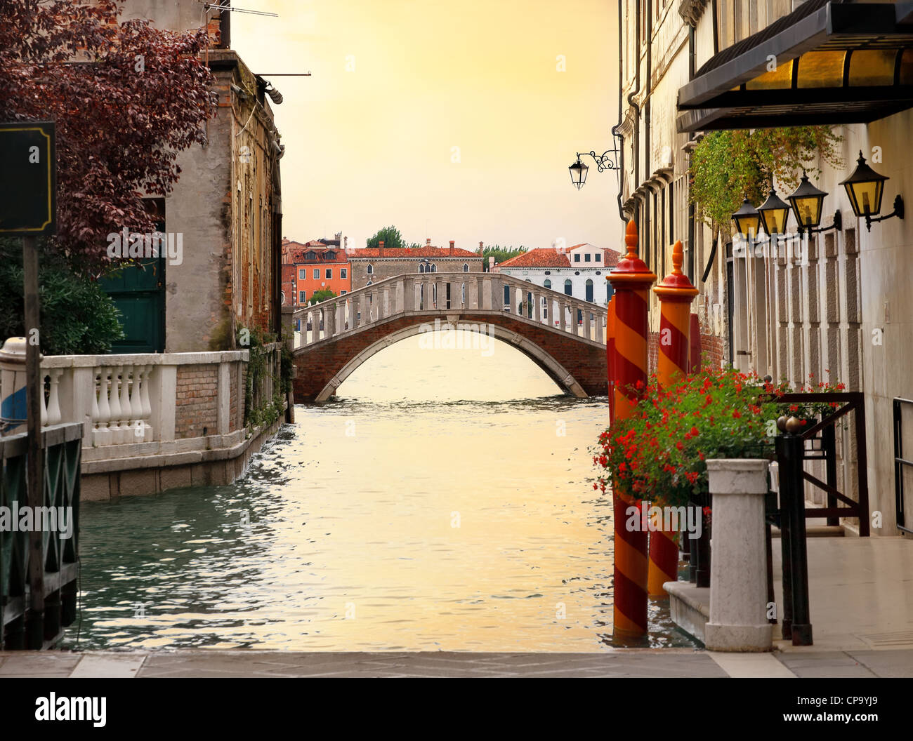 Venice canal bridge sunset hi-res stock photography and images - Alamy