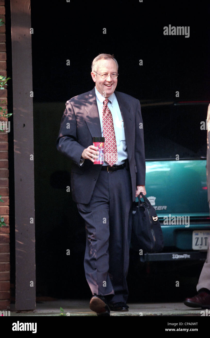 Kenneth Starr, the independent prosecutor investigating President Clinton's affair with former White House intern Monica Lewinsky gets into his car July 23, 1998 at his home in McLean, VA. Stock Photo