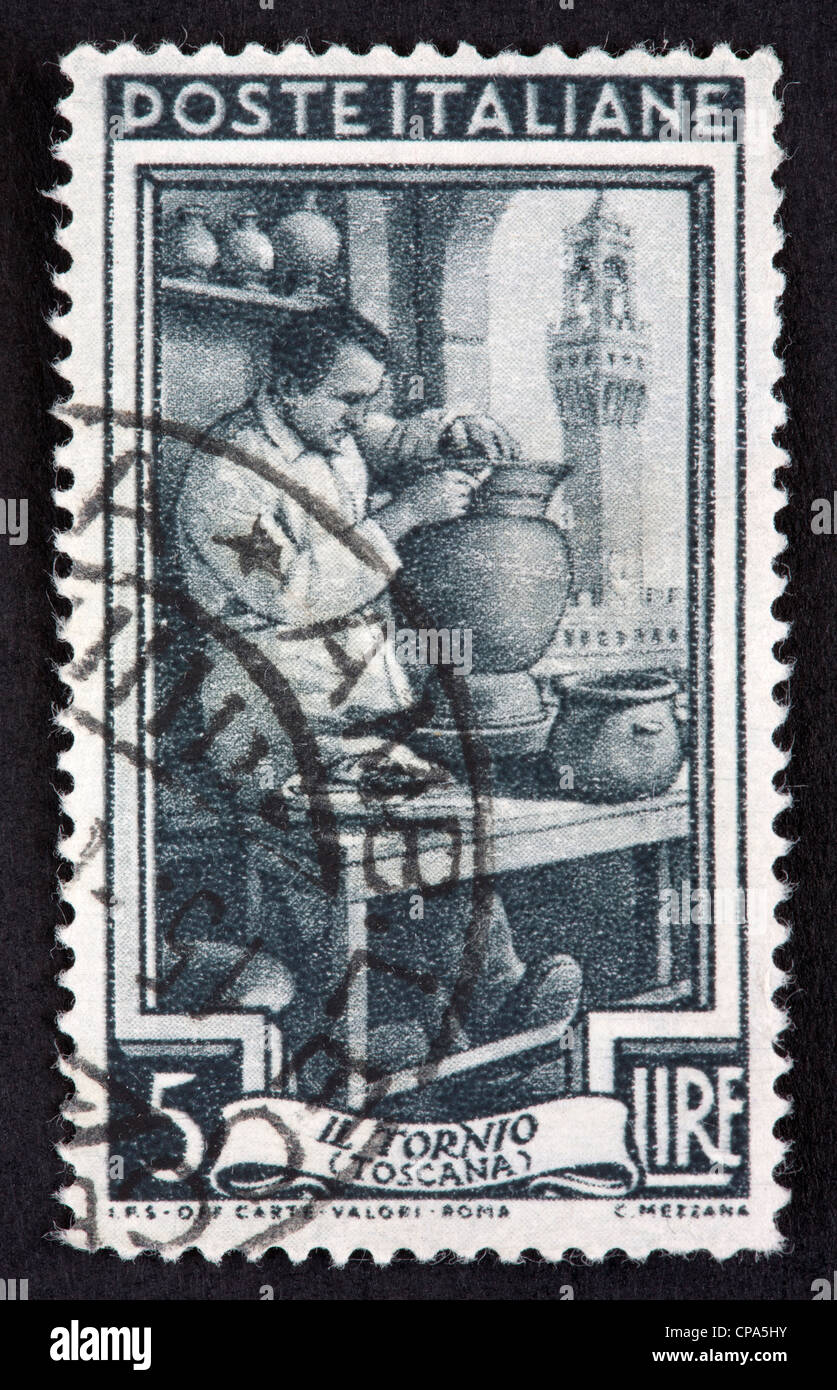 Postage stamp italy hi-res stock photography and images - Alamy
