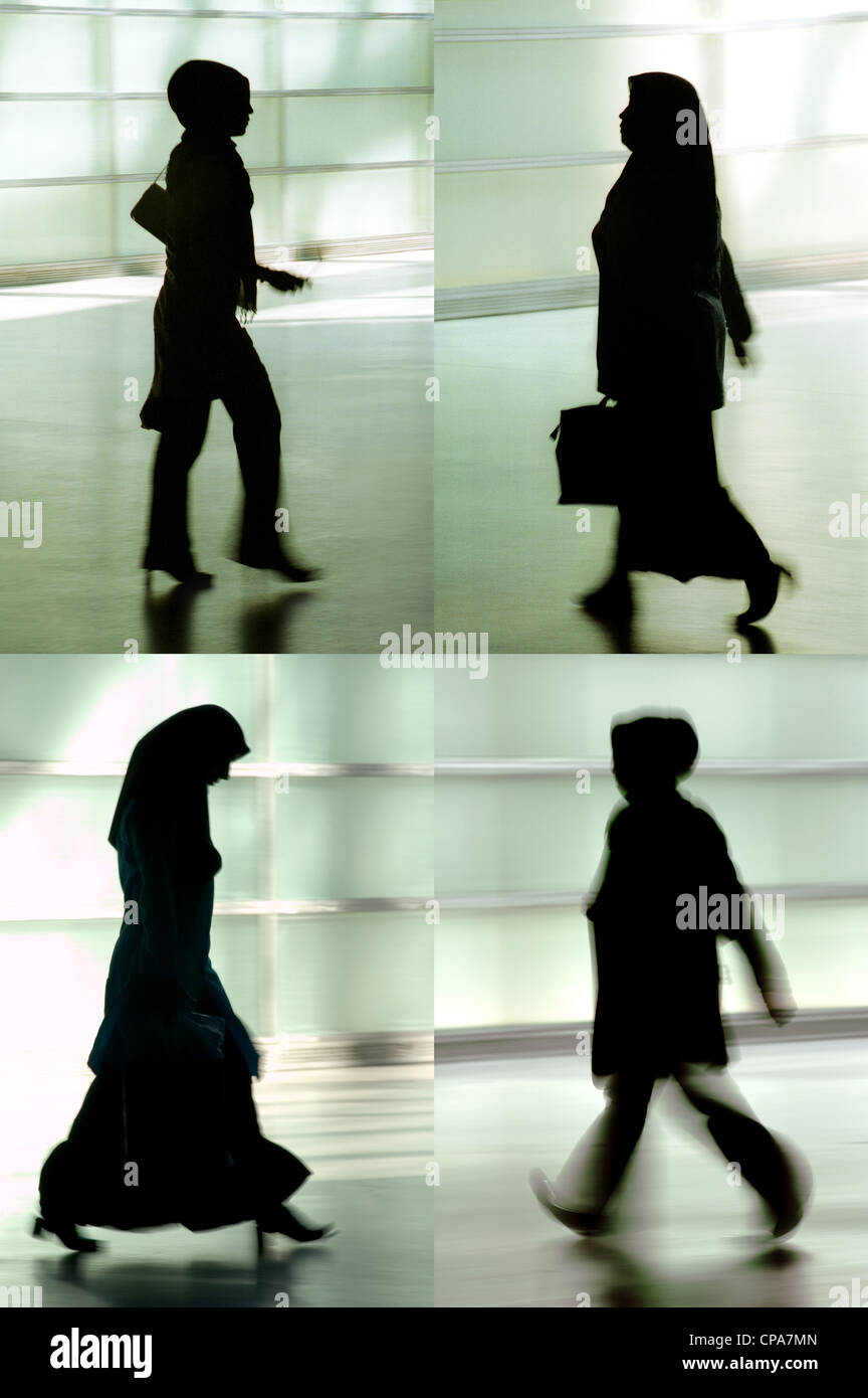 Vertical shot silhouettes young hi-res stock photography and images - Alamy