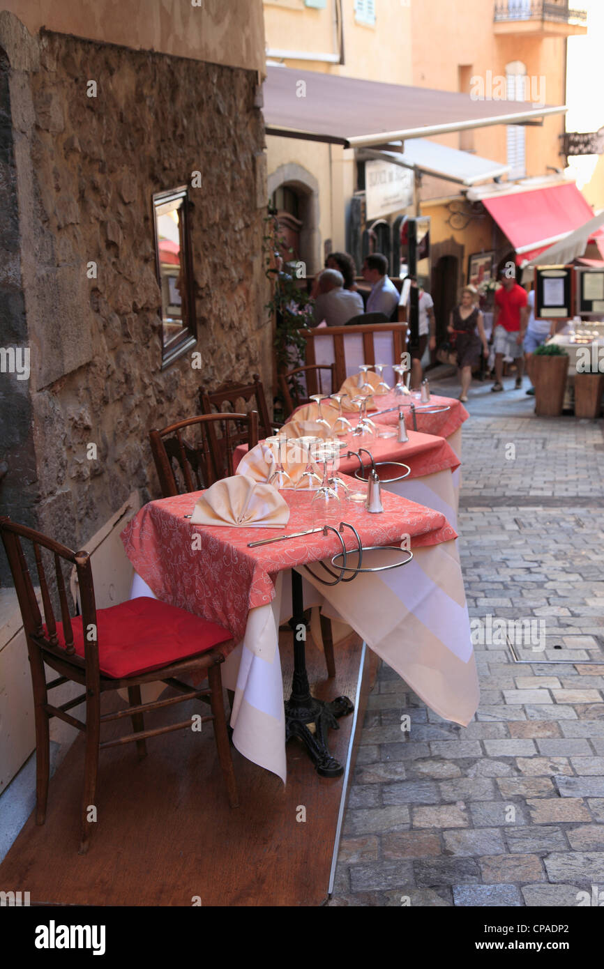 Restaurant, Le Suquet, Old Town, Cannes, Cote d Azur, French Riviera, Alpes Maritimes, Provence, France, Europe Stock Photo