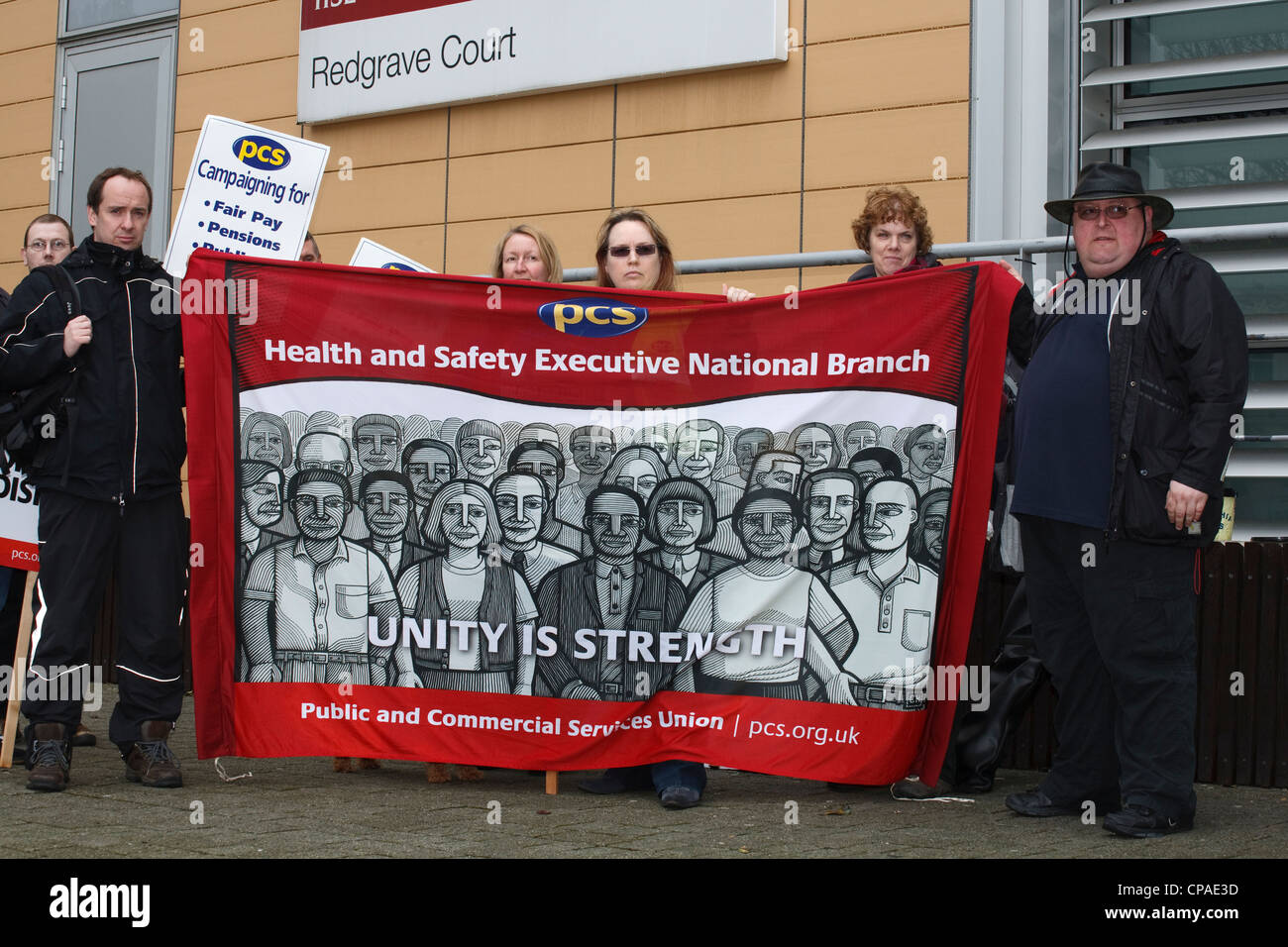 Official picket sign hires stock photography and images Alamy