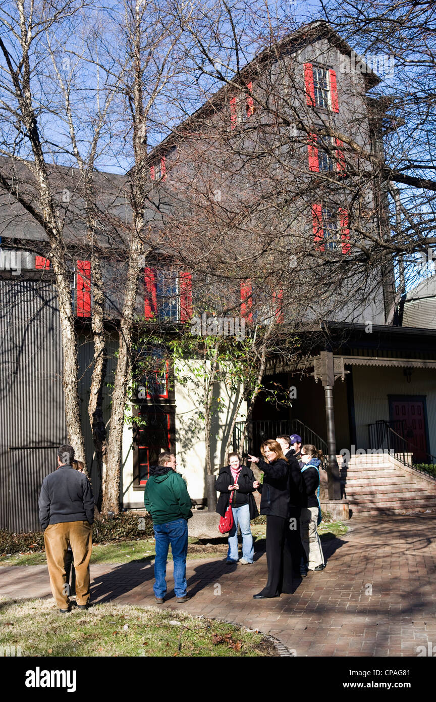 USA, Kentucky, Loretto. Maker's Mark Kentucky bourbon distillery, near