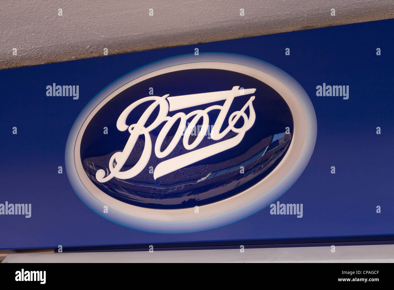 Boots logo chemist hi-res stock photography and images - Alamy