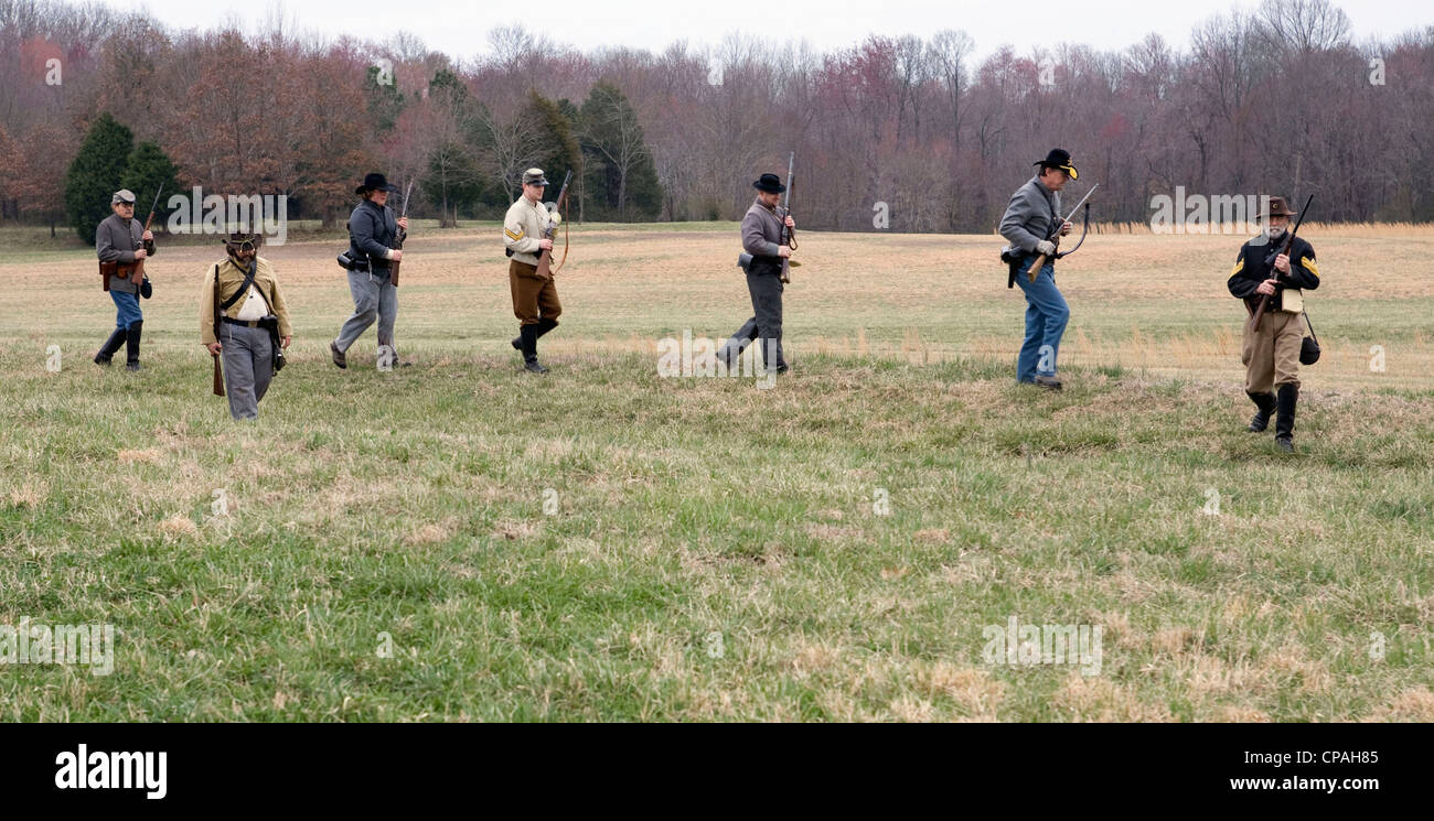 USA, Tennessee, Parkers Crossroad State Park. Reenactors of the 7th