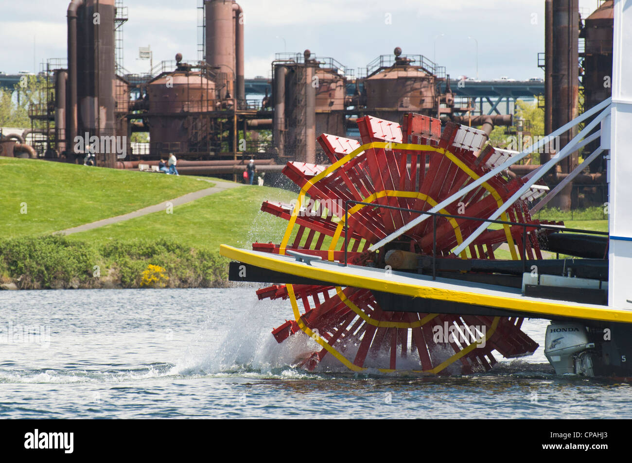 US, WA, Seattle. Gas Works Park on Lake Union reclaimed from coal