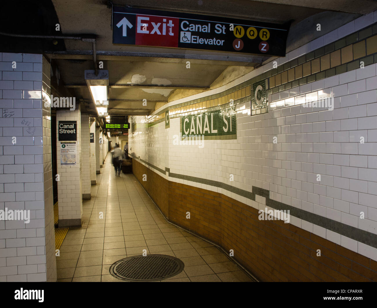 Canal street, mott street, new york hi-res stock photography and images -  Alamy