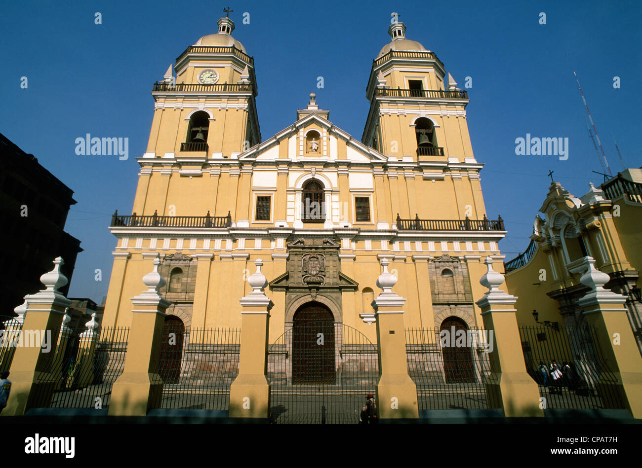 Lima peru iglesia san pedro hi-res stock photography and images - Alamy