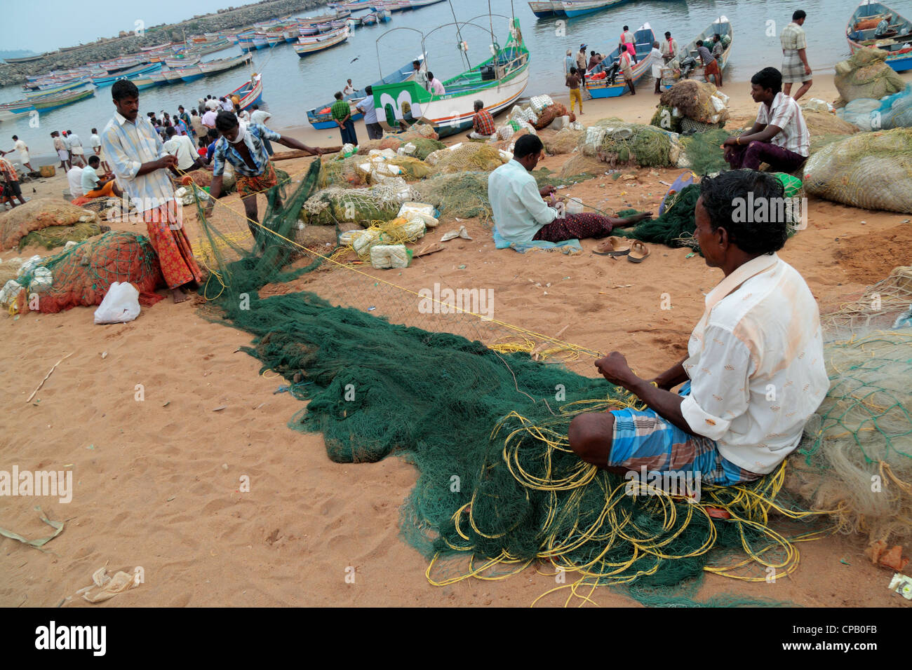 Fishing net weaving hires stock photography and images Alamy