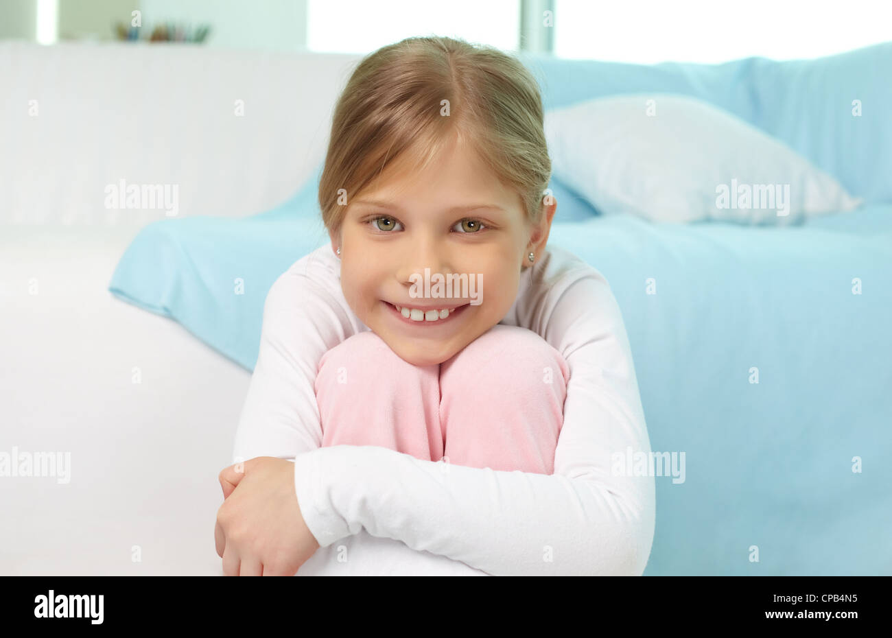 Portrait of lovely girl looking at camera with smile Stock Photo - Alamy