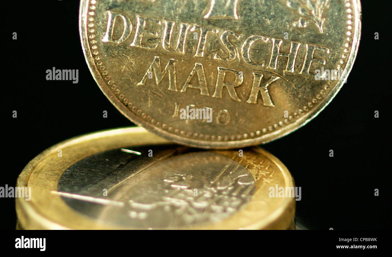 currency devaluation  Euro Germany Deutschland Euroabwertung Bank depreciation inflation deutsche Mark german Mark Stock Photo