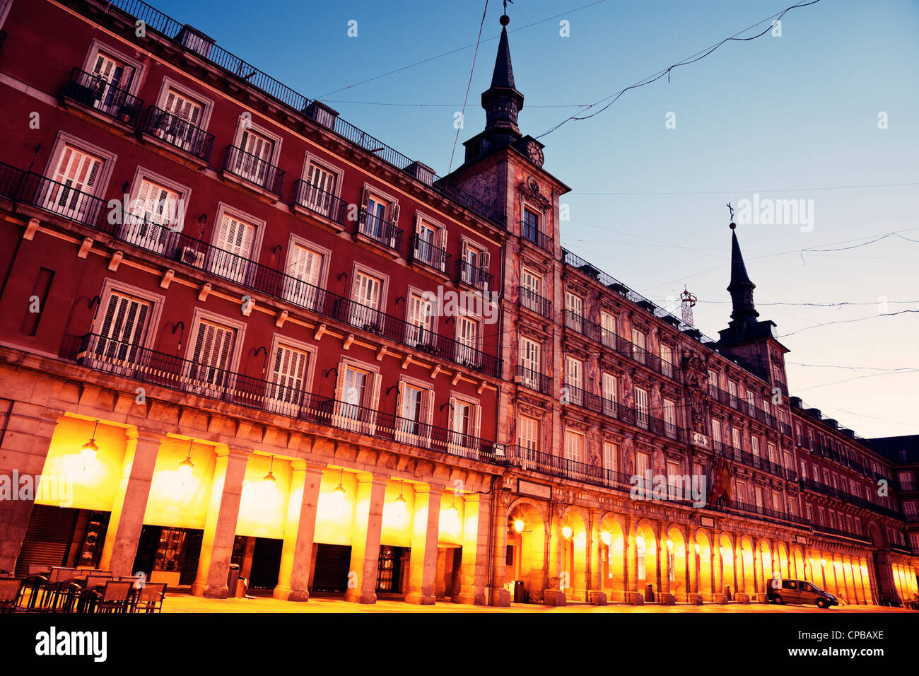 Plaza mayor madrid night hi-res stock photography and images - Alamy