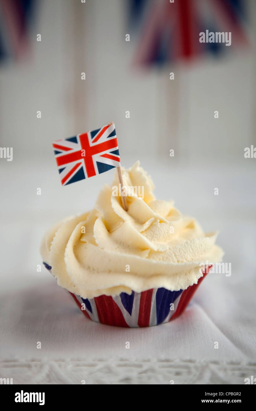 Union Jack cupcakes to celebrate the Diamond Jubilee Stock Photo Alamy