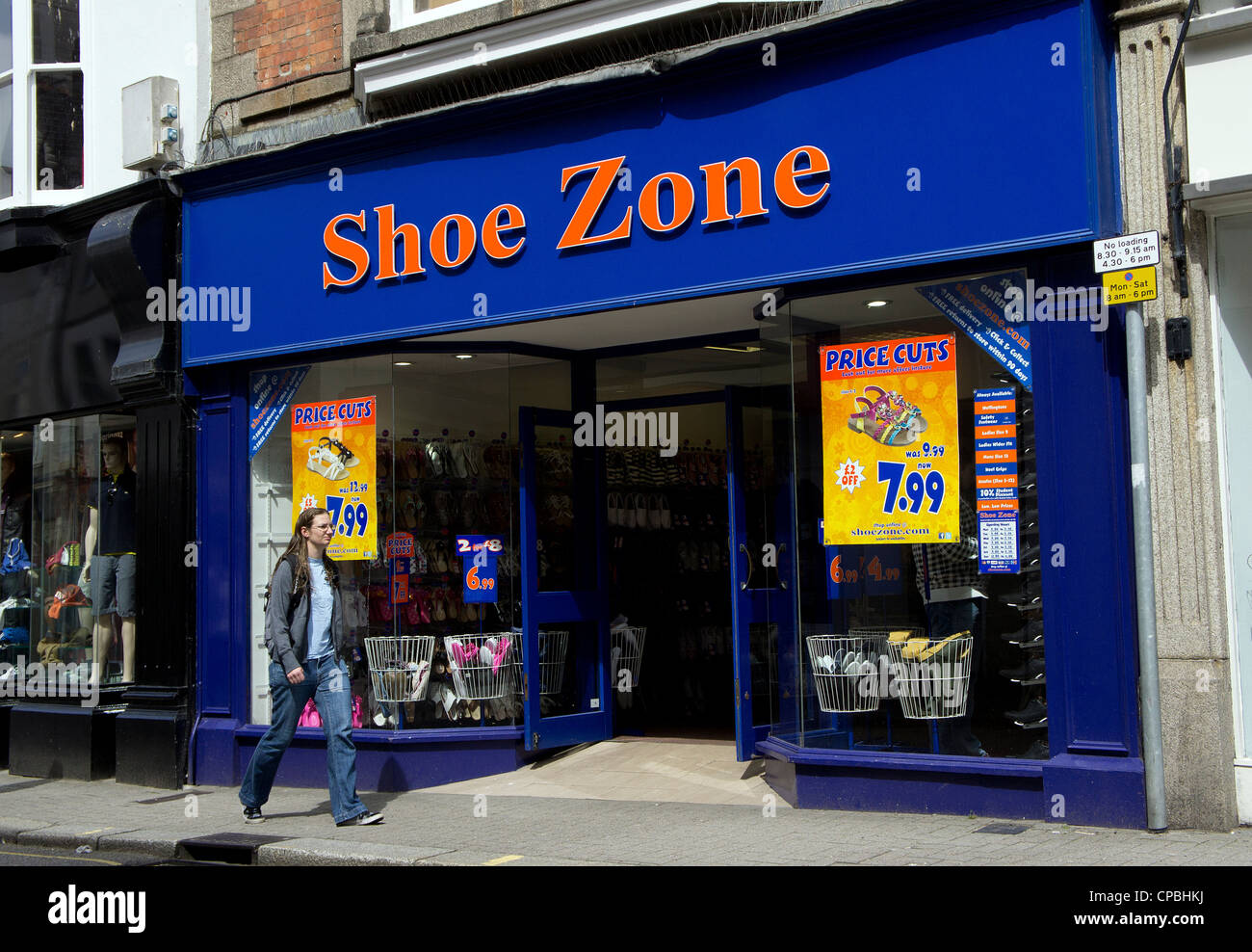 Shoe Zone discount shoe shop, uk Stock Photo