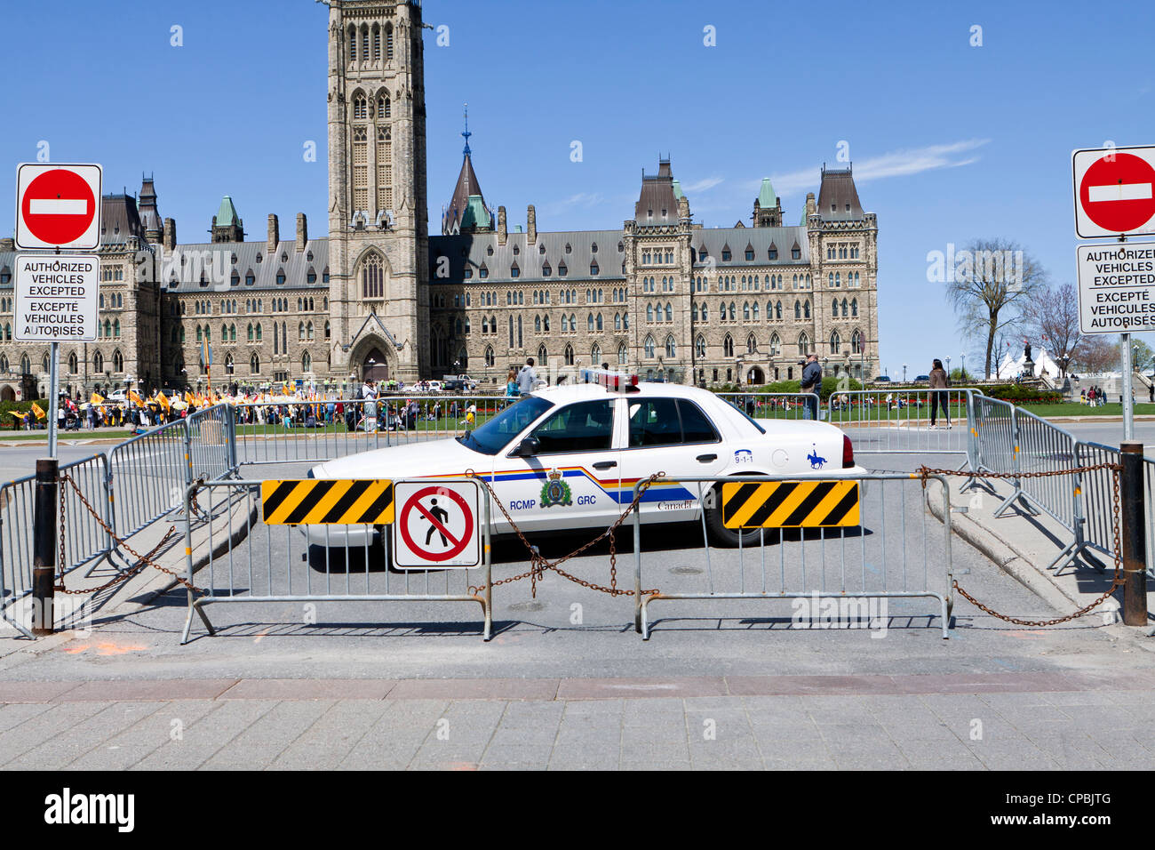 Ottawa, Parliament Hill, RCMP car in front of it. Stock Photo