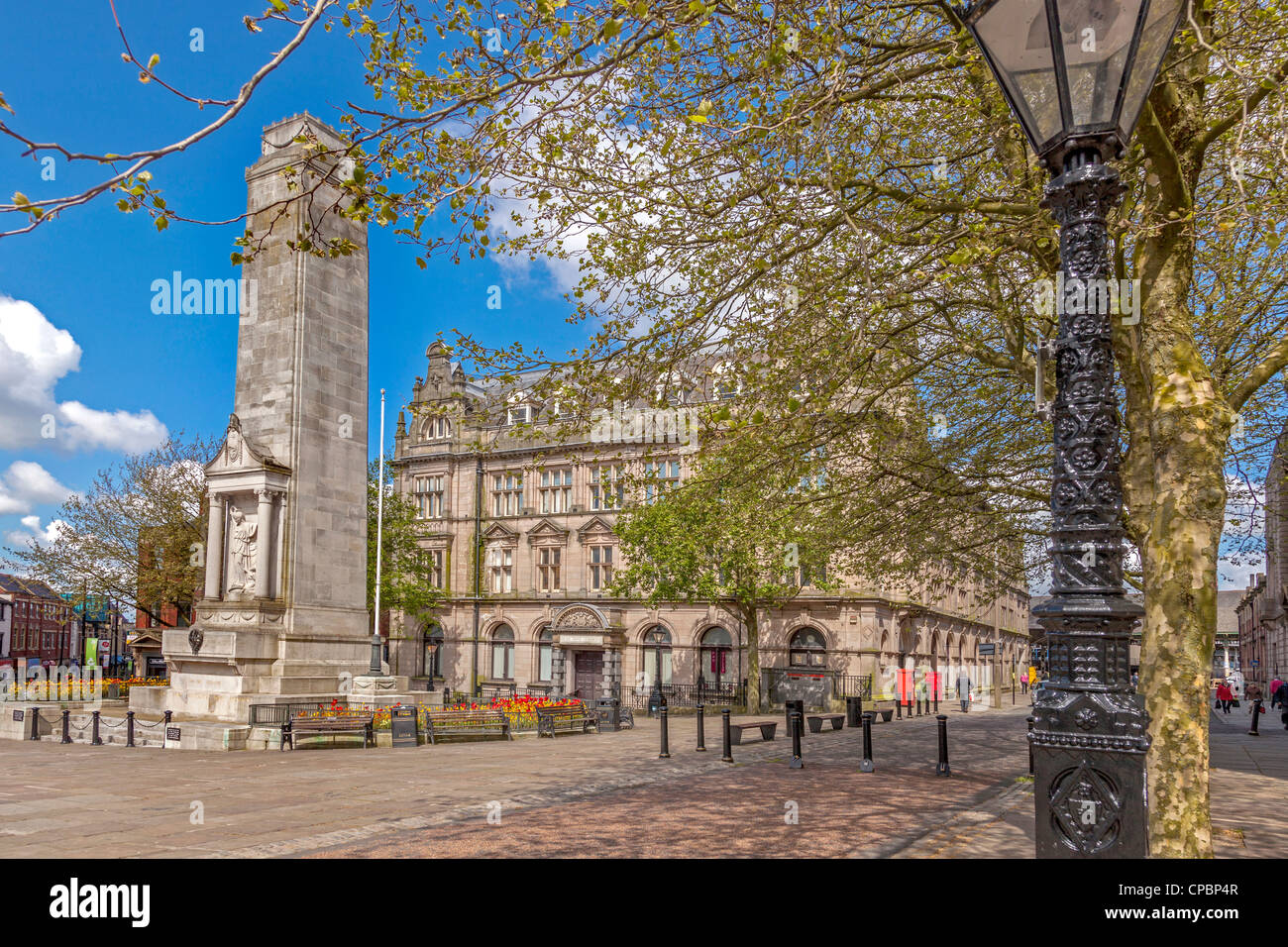 The Deans Court Chambers and Cenotaph in Market Place Preston . Stock Photo